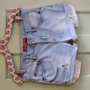 Women's Arizona Jeans size 30 lightwash moto skinny denim cut off short